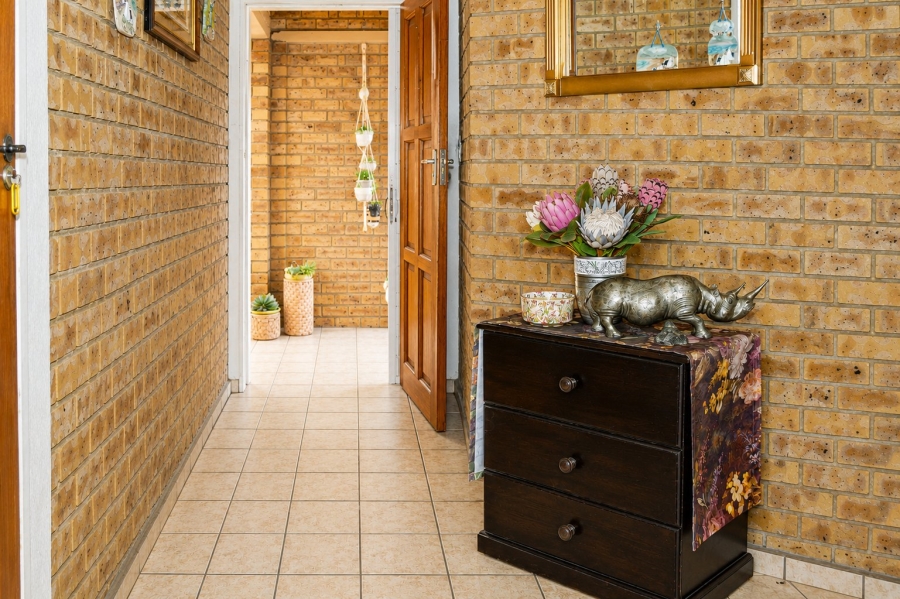 2 Bedroom Property for Sale in Doringkruin North West